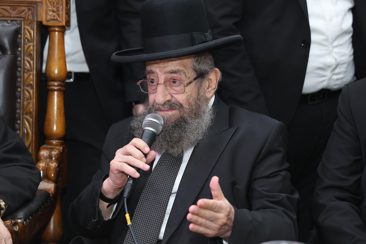 הראשל"צ הגר"י יוסף בביקור בשכונת הסופרים