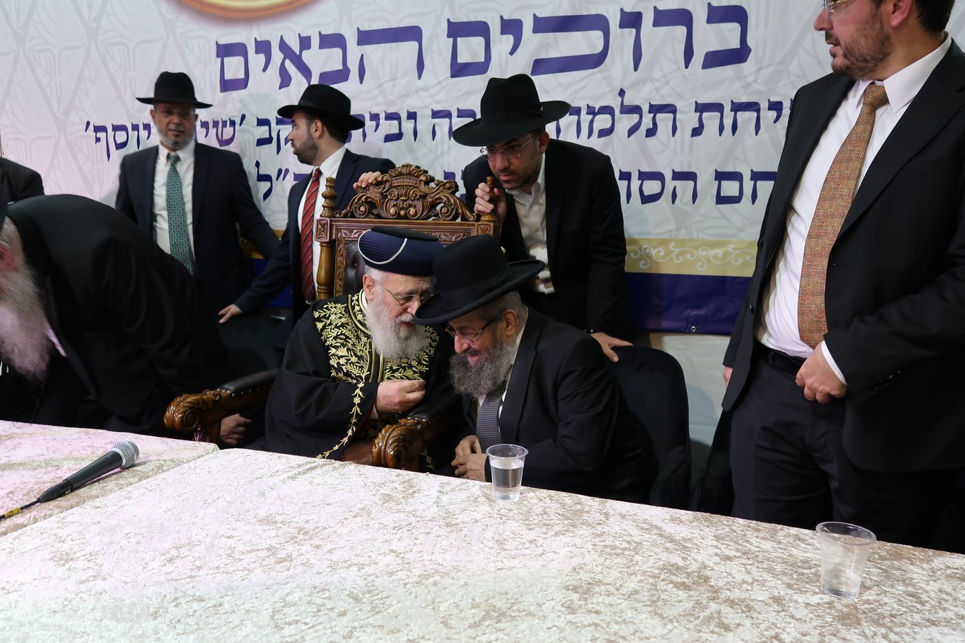 הראשל"צ הגר"י יוסף בביקור בשכונת הסופרים
