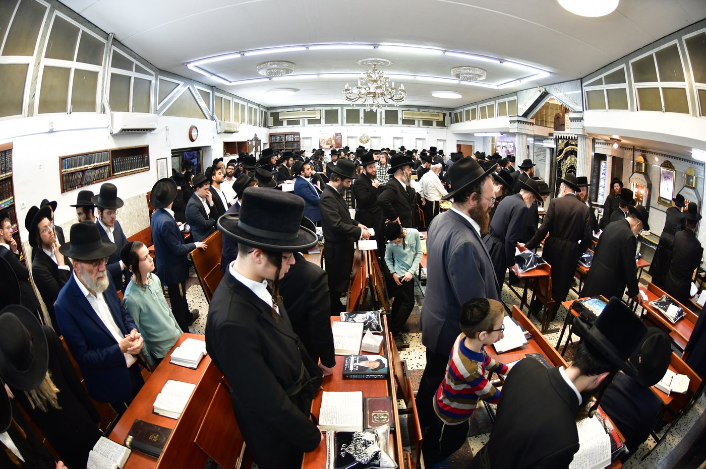 תשעה באב בחצה"ק ביאלה רמת אהרן