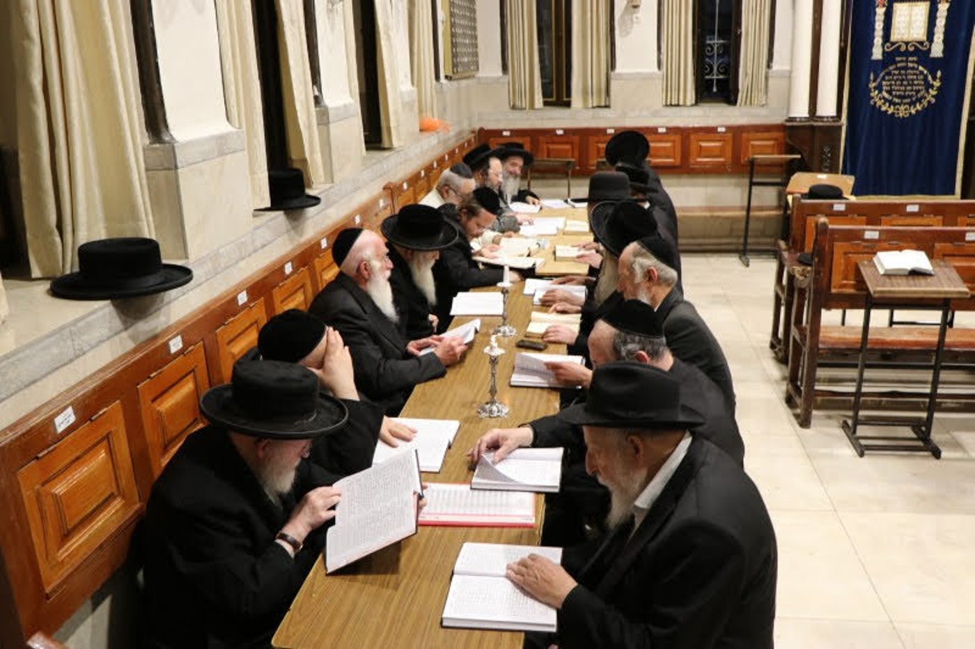 סיום ששה סדרי משנה ב'מאה שערים'