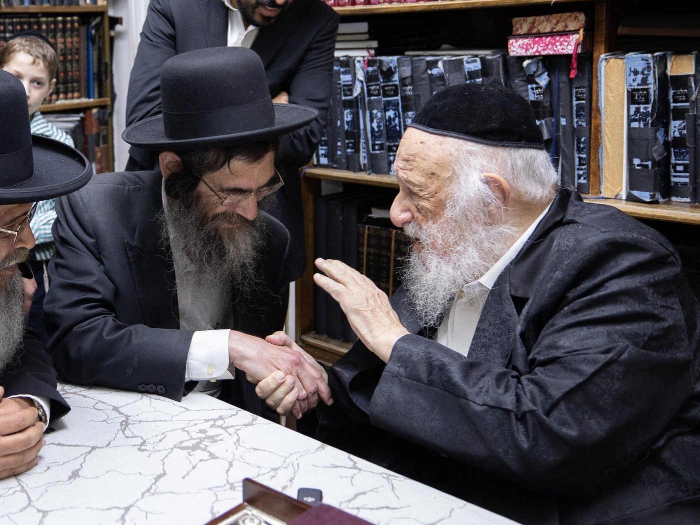 מעמד יסוד הישיבה במעונו של הגרב"ד פוברסקי