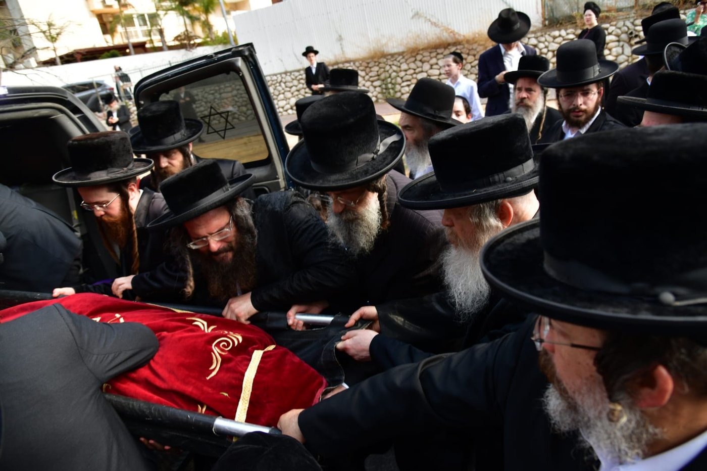 מסע הלוויית הרבנית מנאשכיז ע"ה