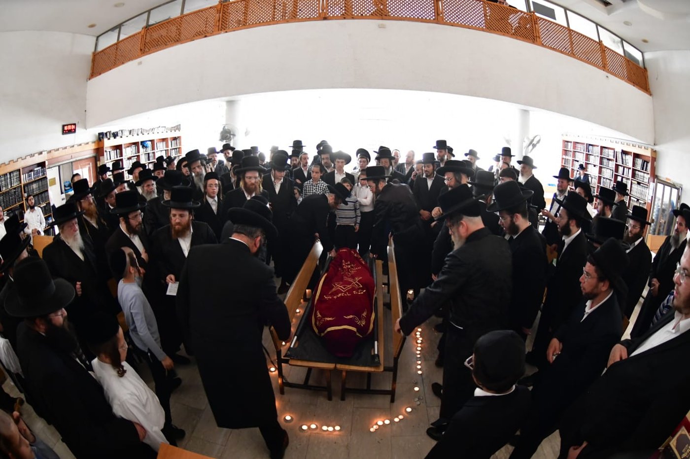מסע הלוויית הרבנית מנאשכיז ע"ה