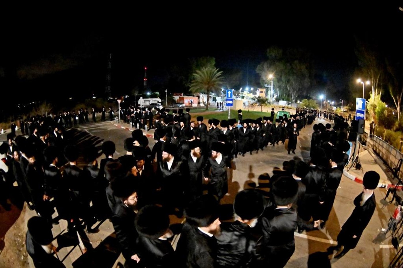 מחאת קהילות החסידים מול שערי כלא 10