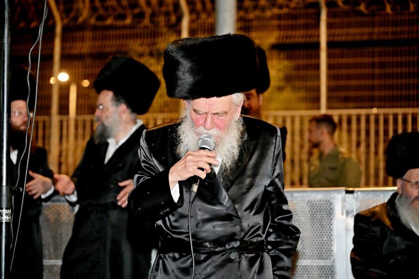 מחאת קהילות החסידים מול שערי כלא 10