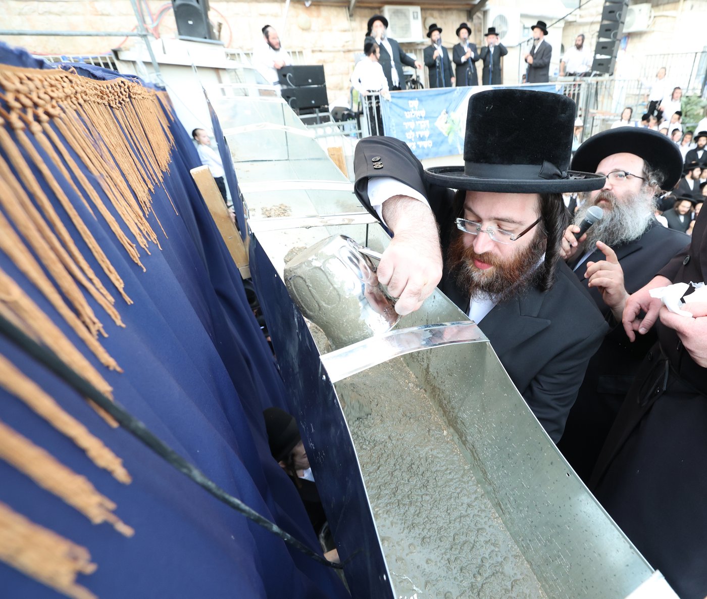 הנחת אבן הפינה בסאטמר ירושלים