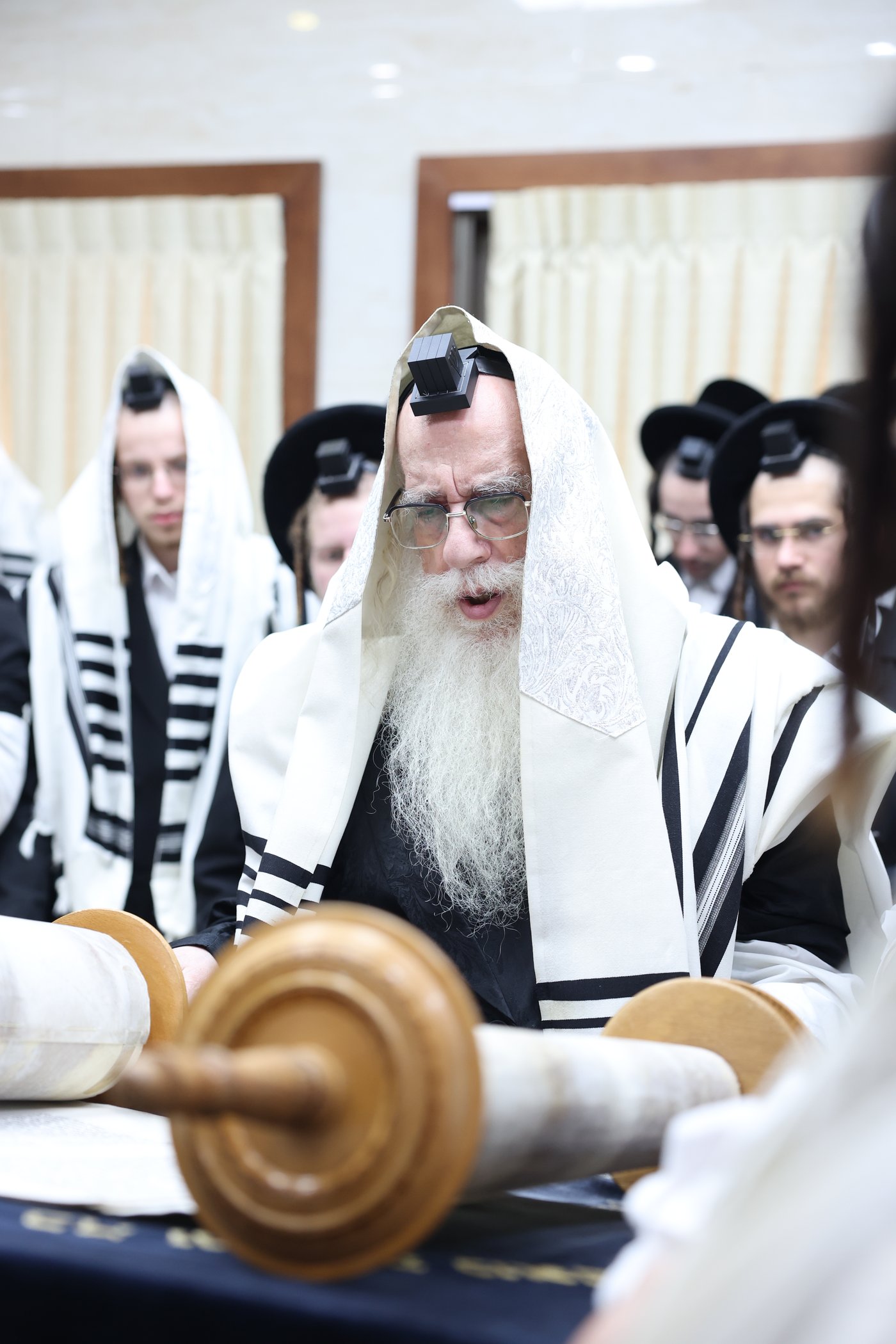 האדמו"ר מצאנז בעליה לתורה