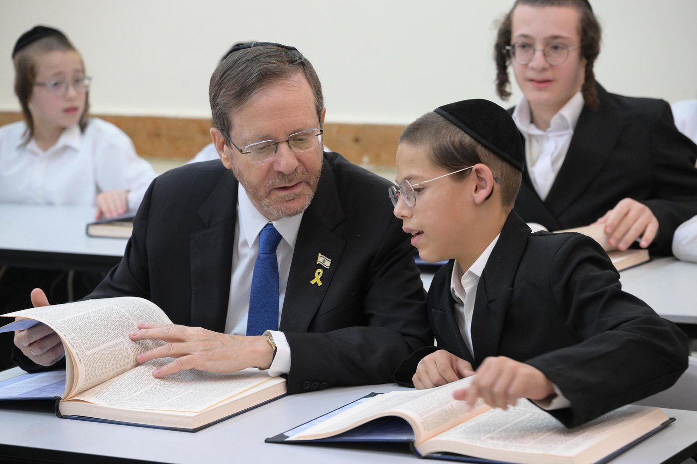 הביקור של הנשיא הרצוג בביתר עילית