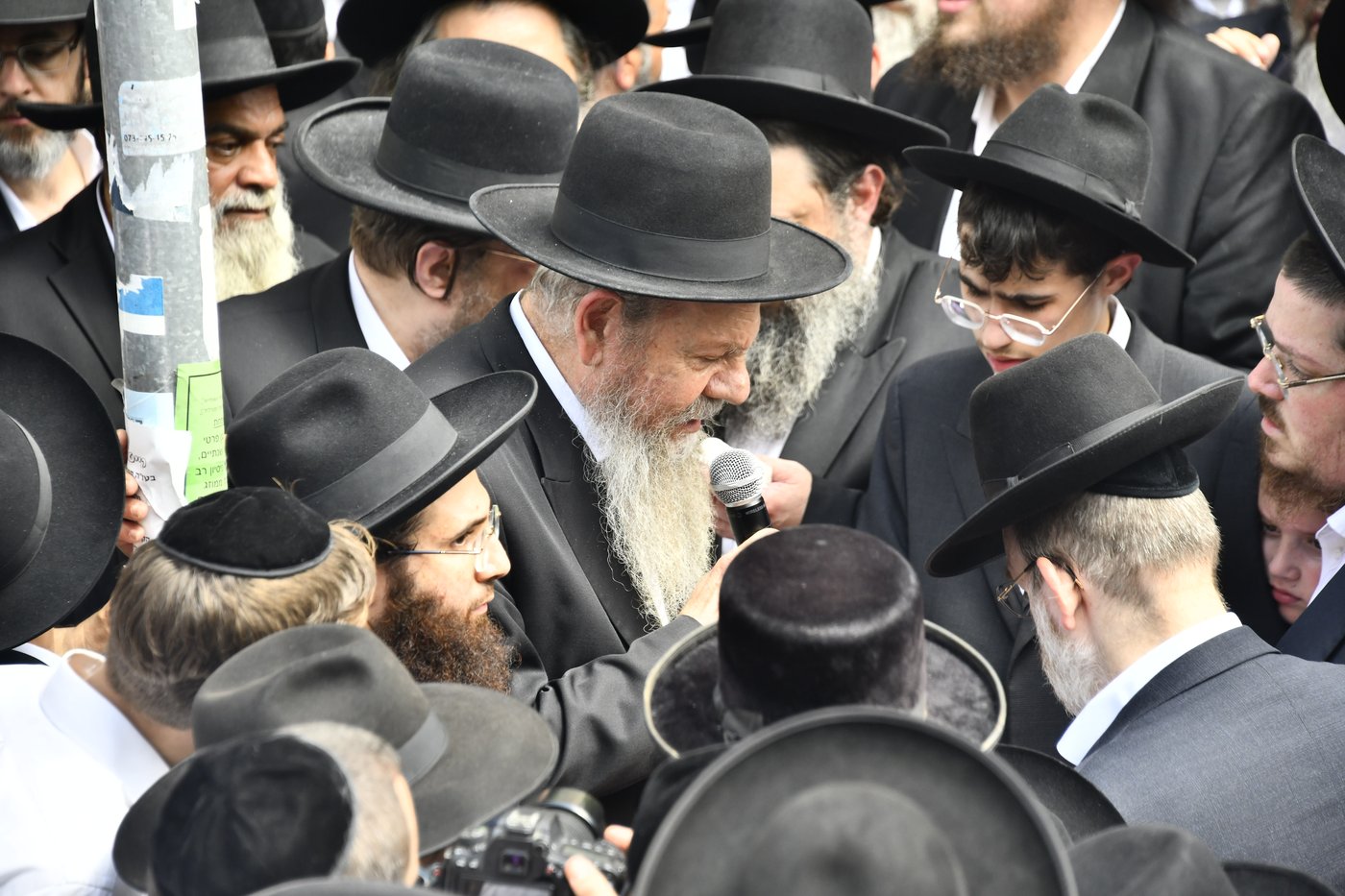 מסע הלוויית המקובל הגה"צ רבי דוד חיים שטרן זצ"ל