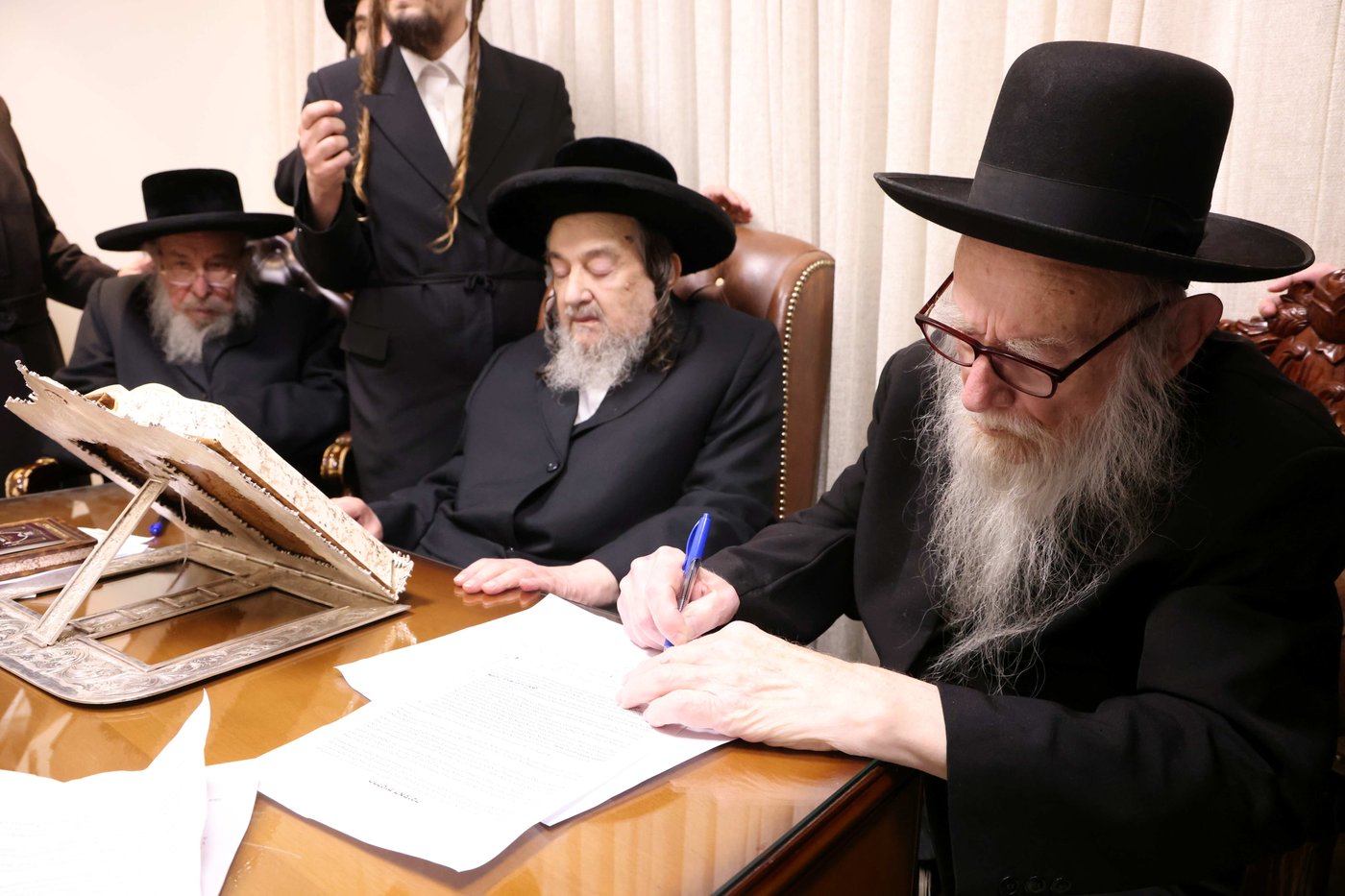 כינוס חירום של כלל רבני ברסלב לקראת ר"ה באומן