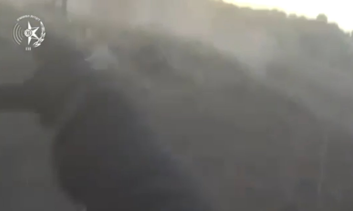 תיעוד מטורף: כך נראה המרדף בשטח אחרי האופנוען - עד שהחליק