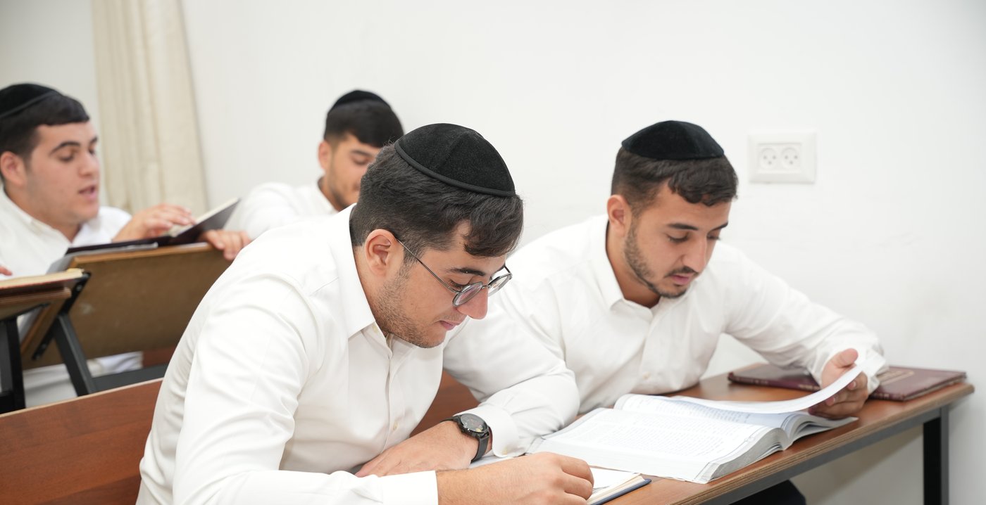 פתיחת הזמן בישיבת 'אמרי חכמה'