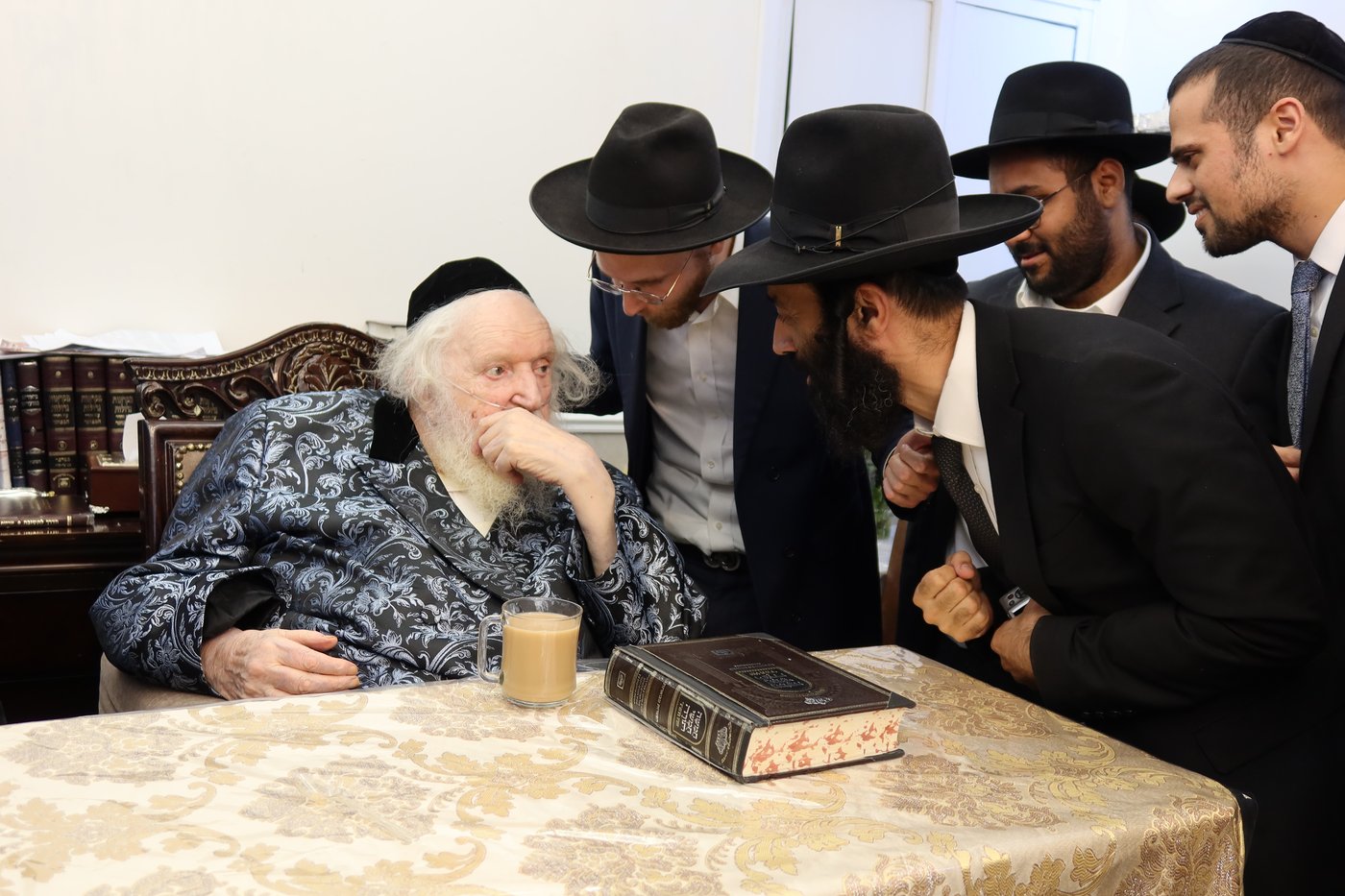 הבחור אצל הגר"מ שטרנבוך