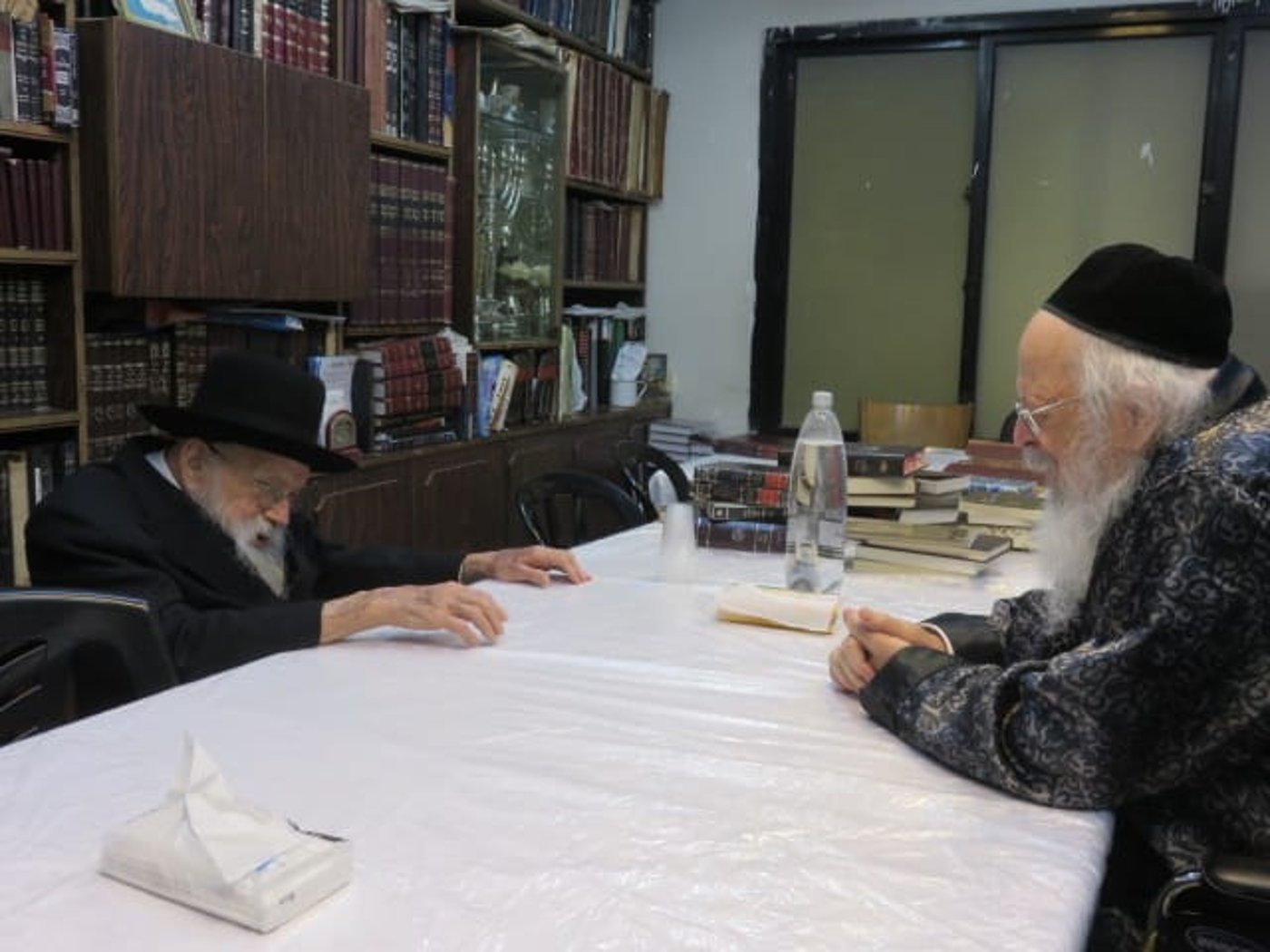 ביקור חולים אצל ה'שושנת יעקב' הגאון רבי יעקב הלוי גרנדש