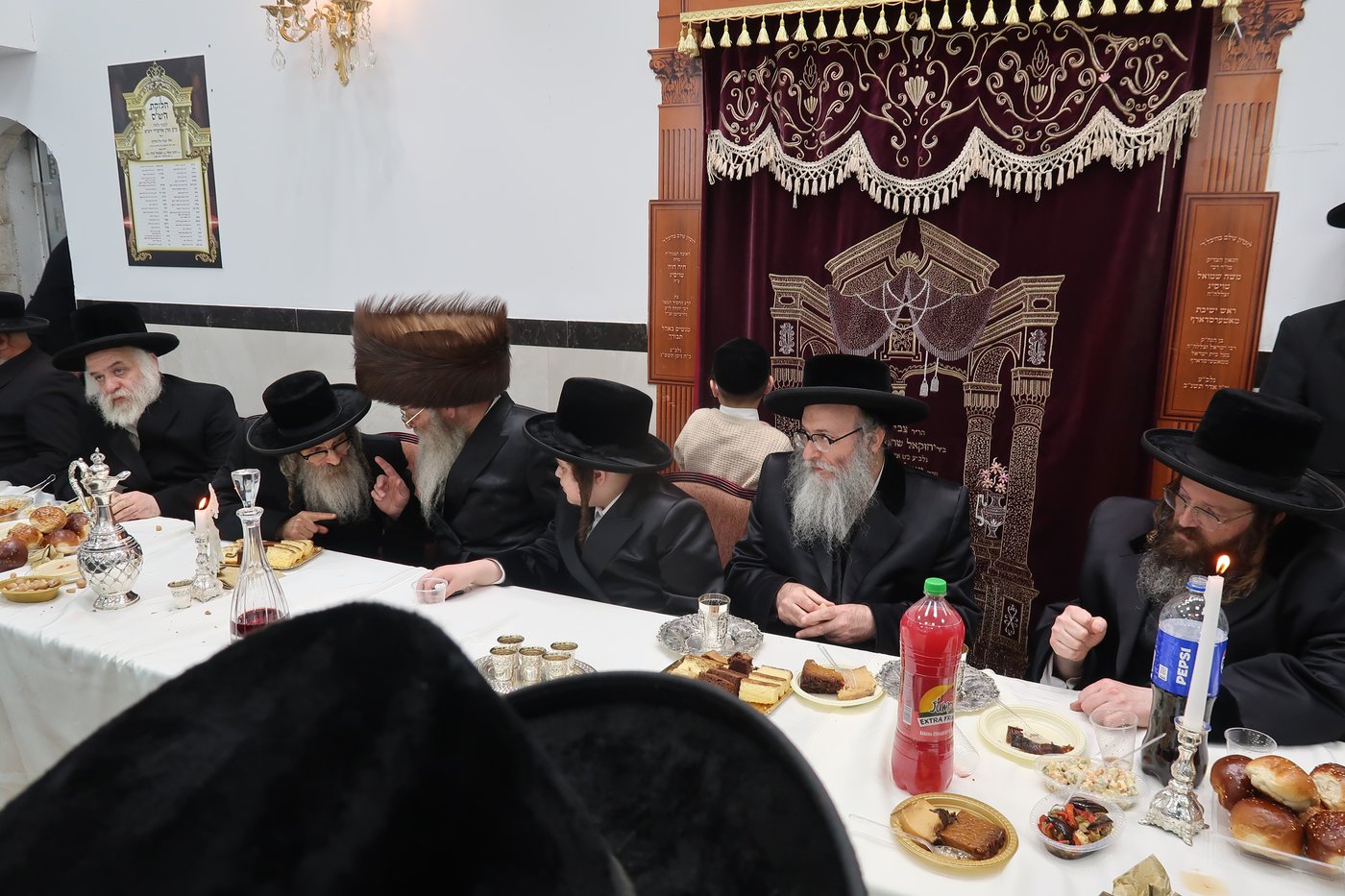 שמחת בר מצוה לבן זקוניו של האדמו"ר מלעלוב בראנוביץ