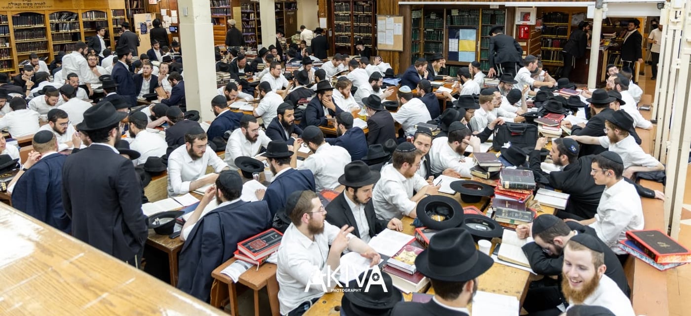 עם טביעת אצבע בכניסה לחדר אוכל: כך תלמידי חב"ד מישראל פתחו שנה בניו יורק