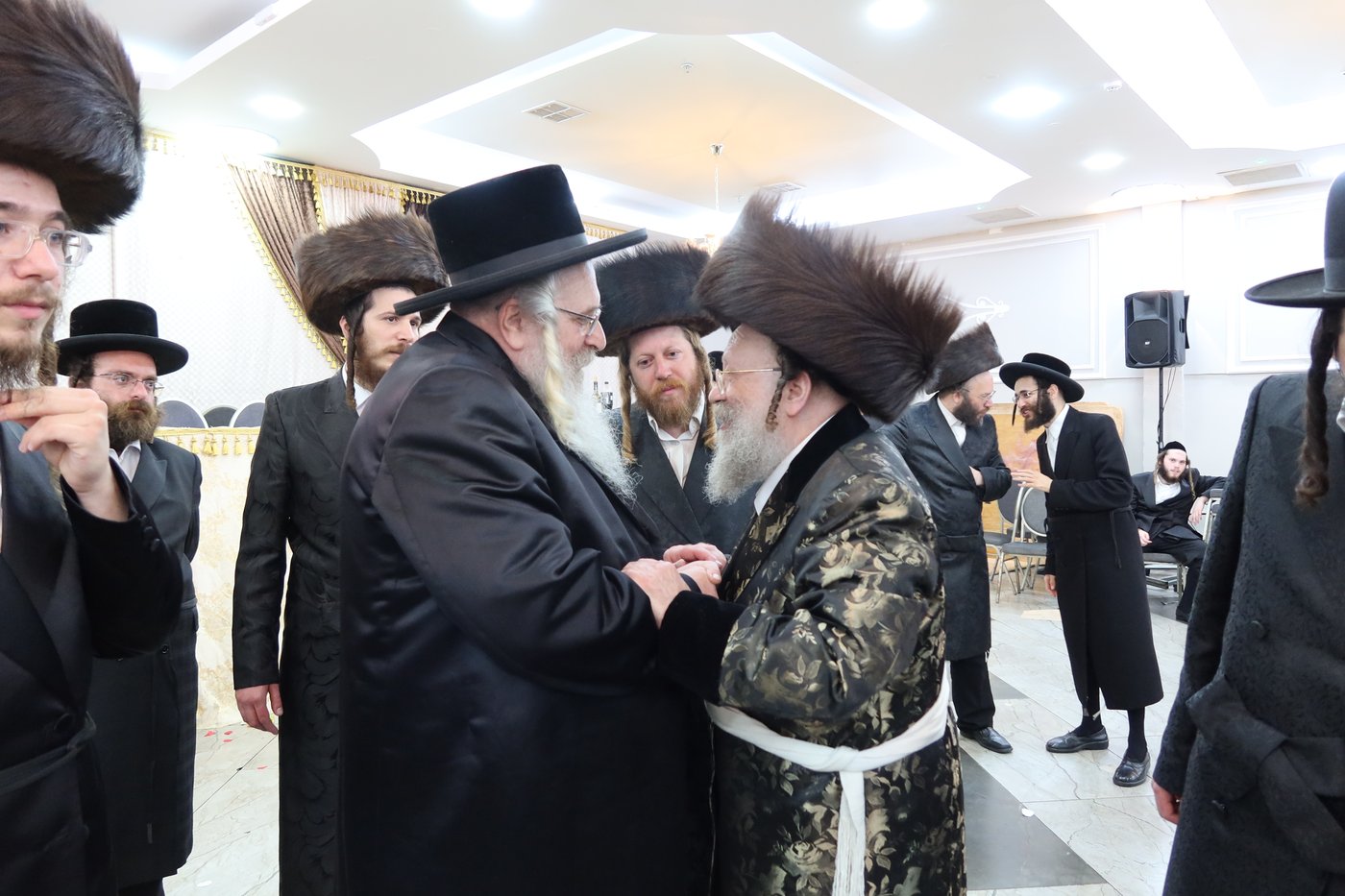 שמחת נישואי נכד האדמו"ר מנאדבורנה באניא