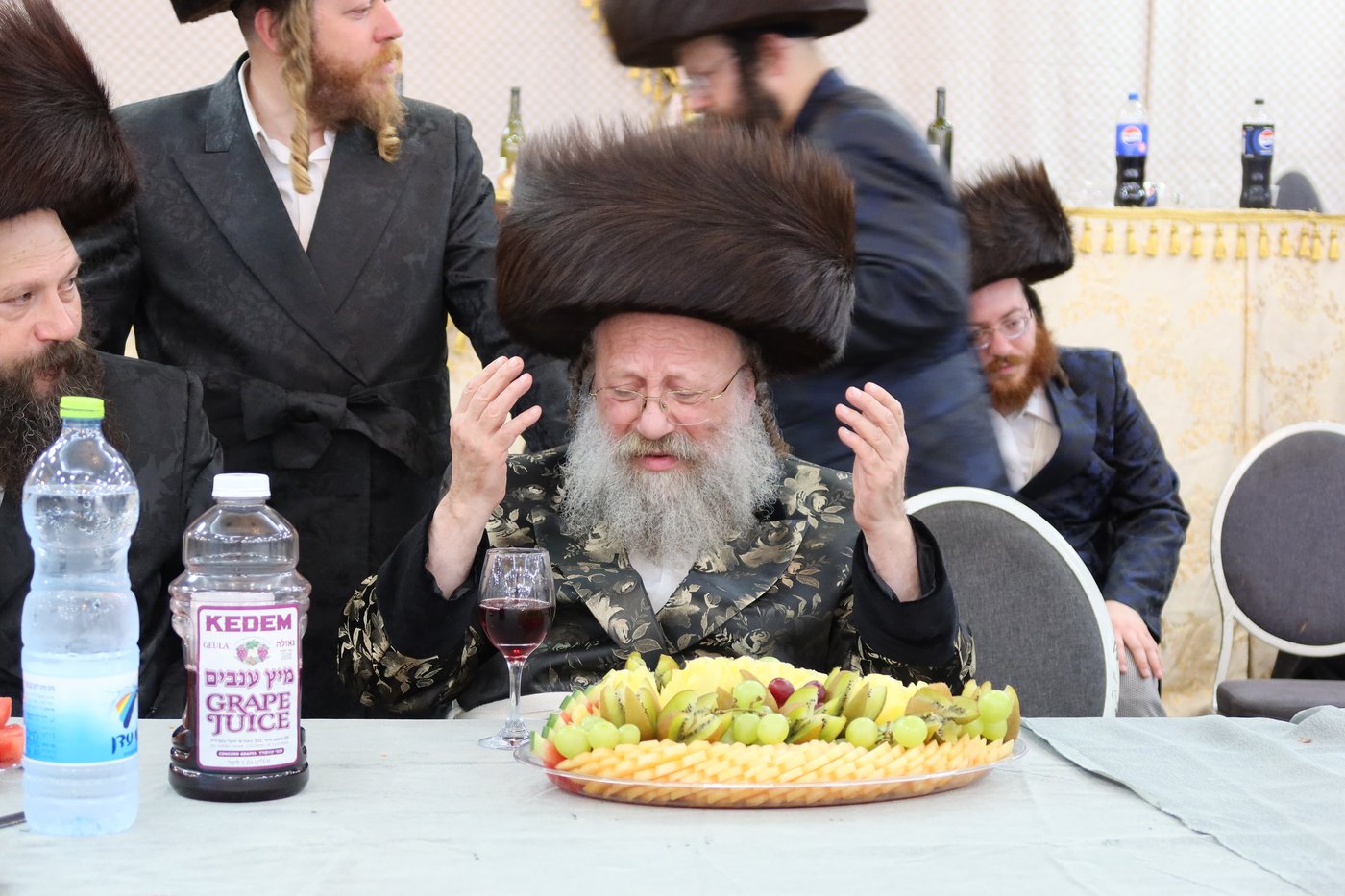שמחת נישואי נכד האדמו"ר מנאדבורנה באניא