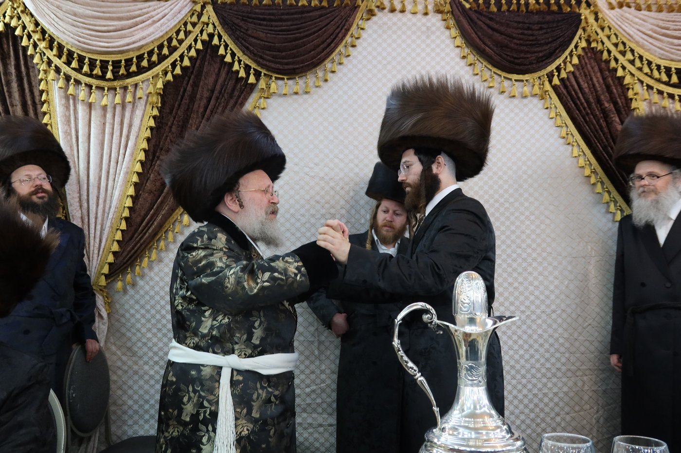 שמחת נישואי נכד האדמו"ר מנאדבורנה באניא