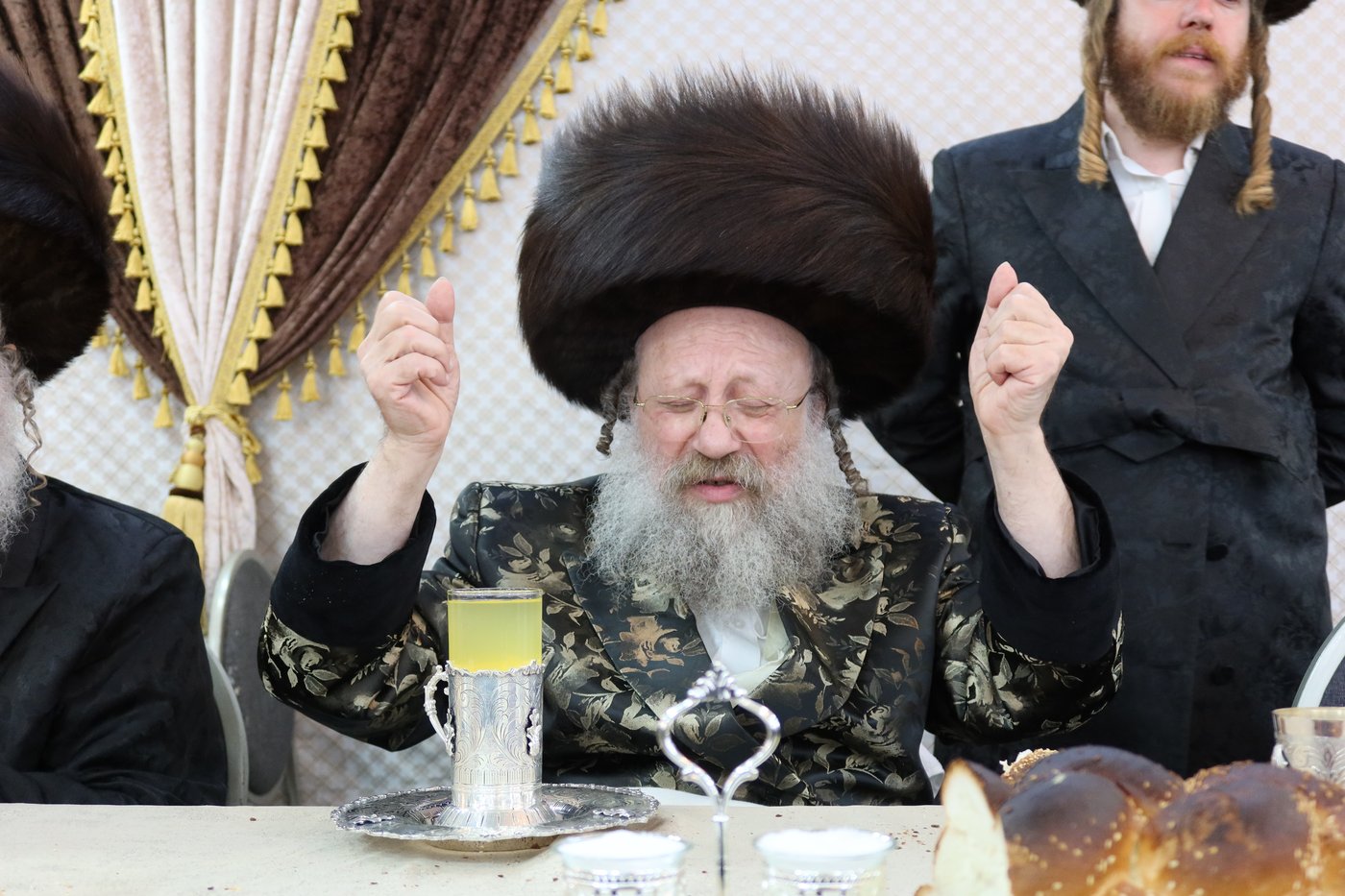 שמחת נישואי נכד האדמו"ר מנאדבורנה באניא