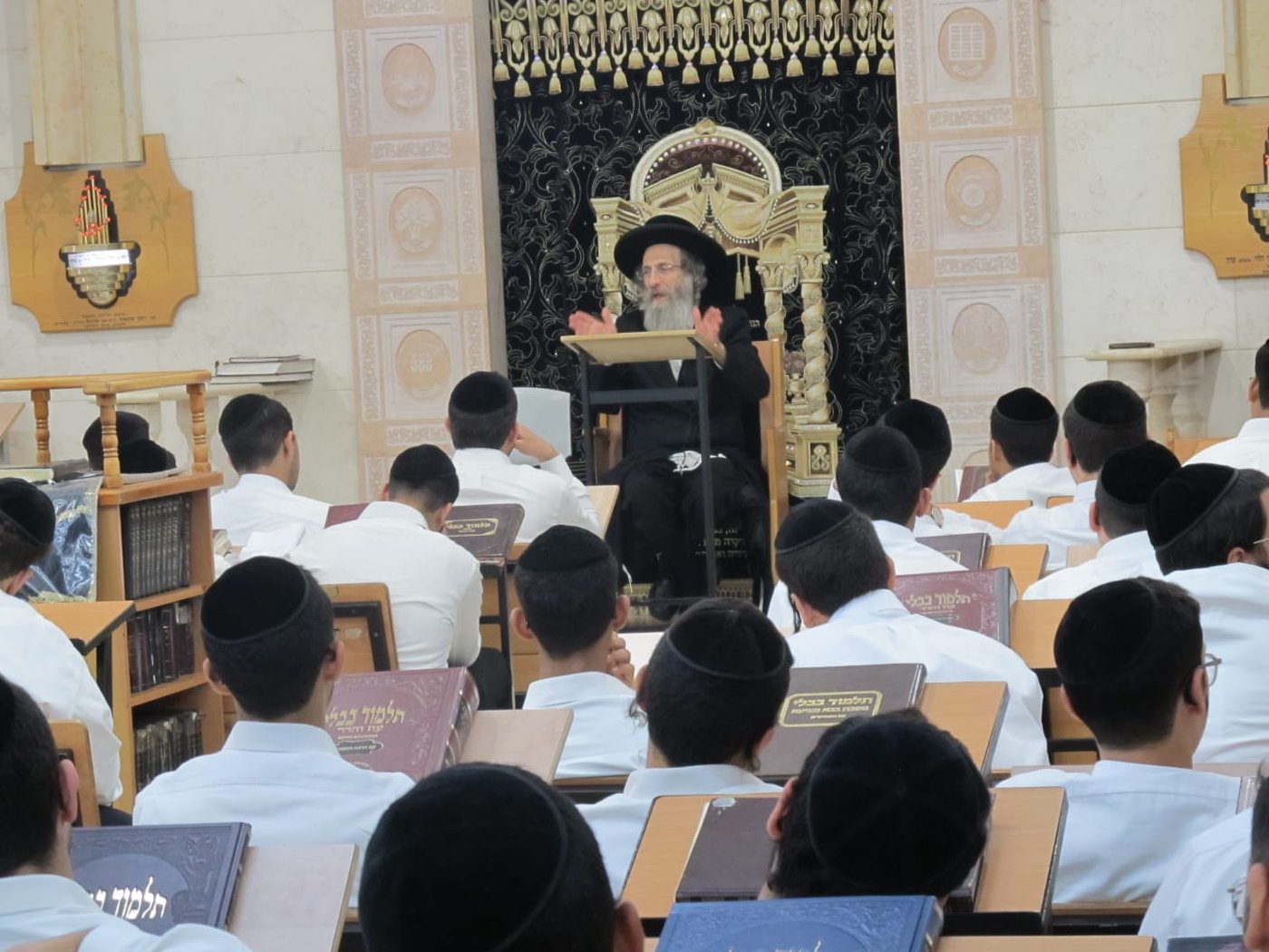 הגה"צ ר' אלימלך בידרמן בשיחת חיזוק בישיבת 'אור התלמוד'