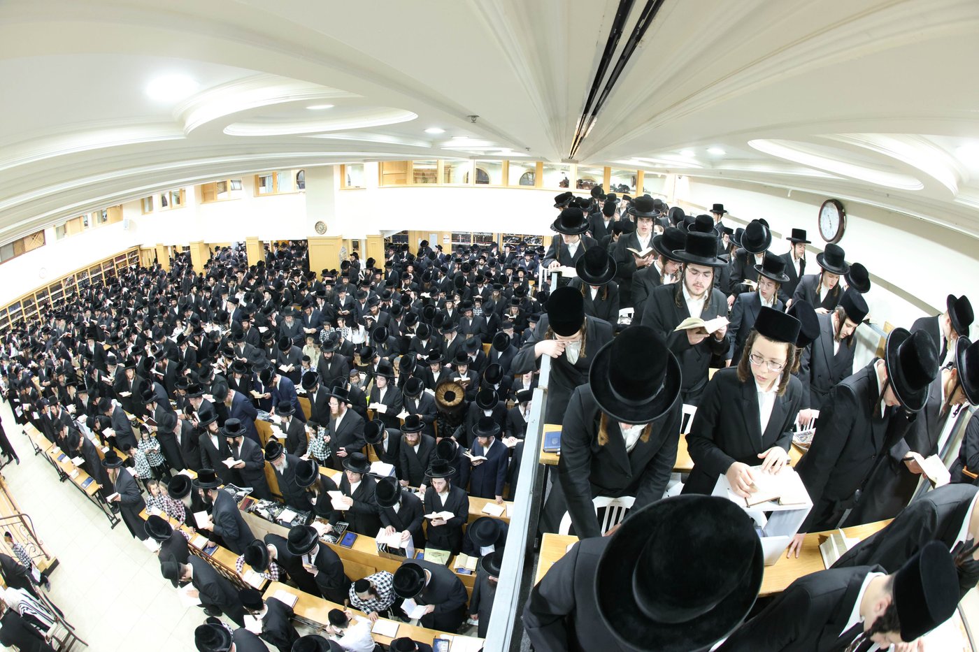 סליחות ראשונות בחצה"ק ערלוי