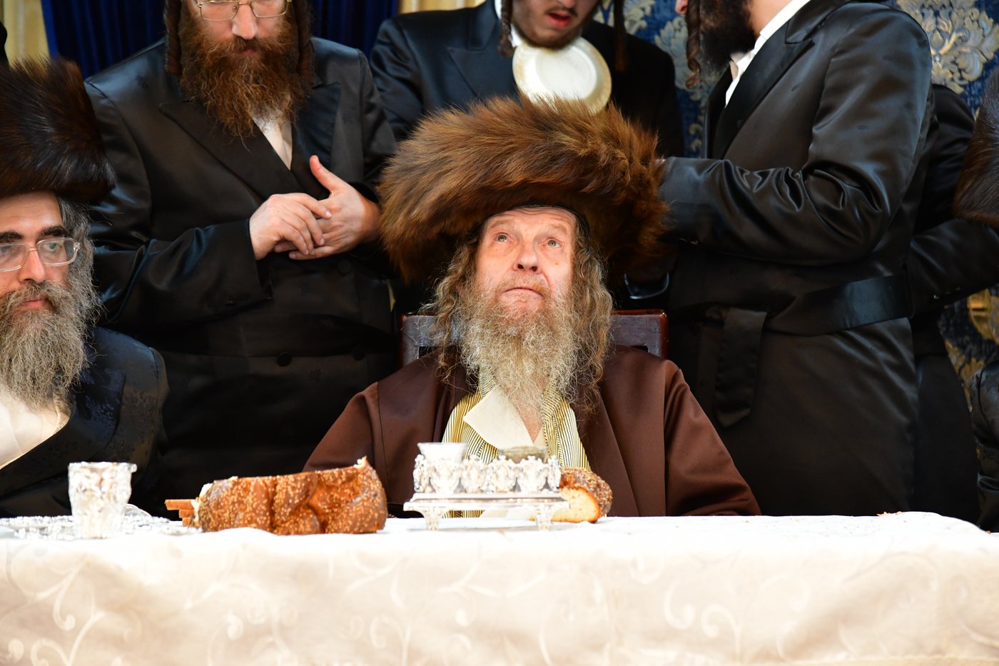 שמחת נישואי בן אב"ד מירון עם נכדת האדמו"ר מלעלוב ניקלשבורג