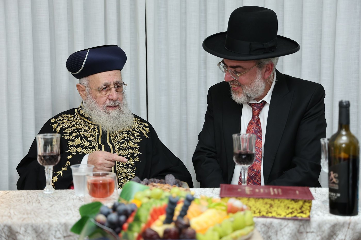 הראשל"צ הגר"י יוסף בחנוכת הבית בהיכל מרן