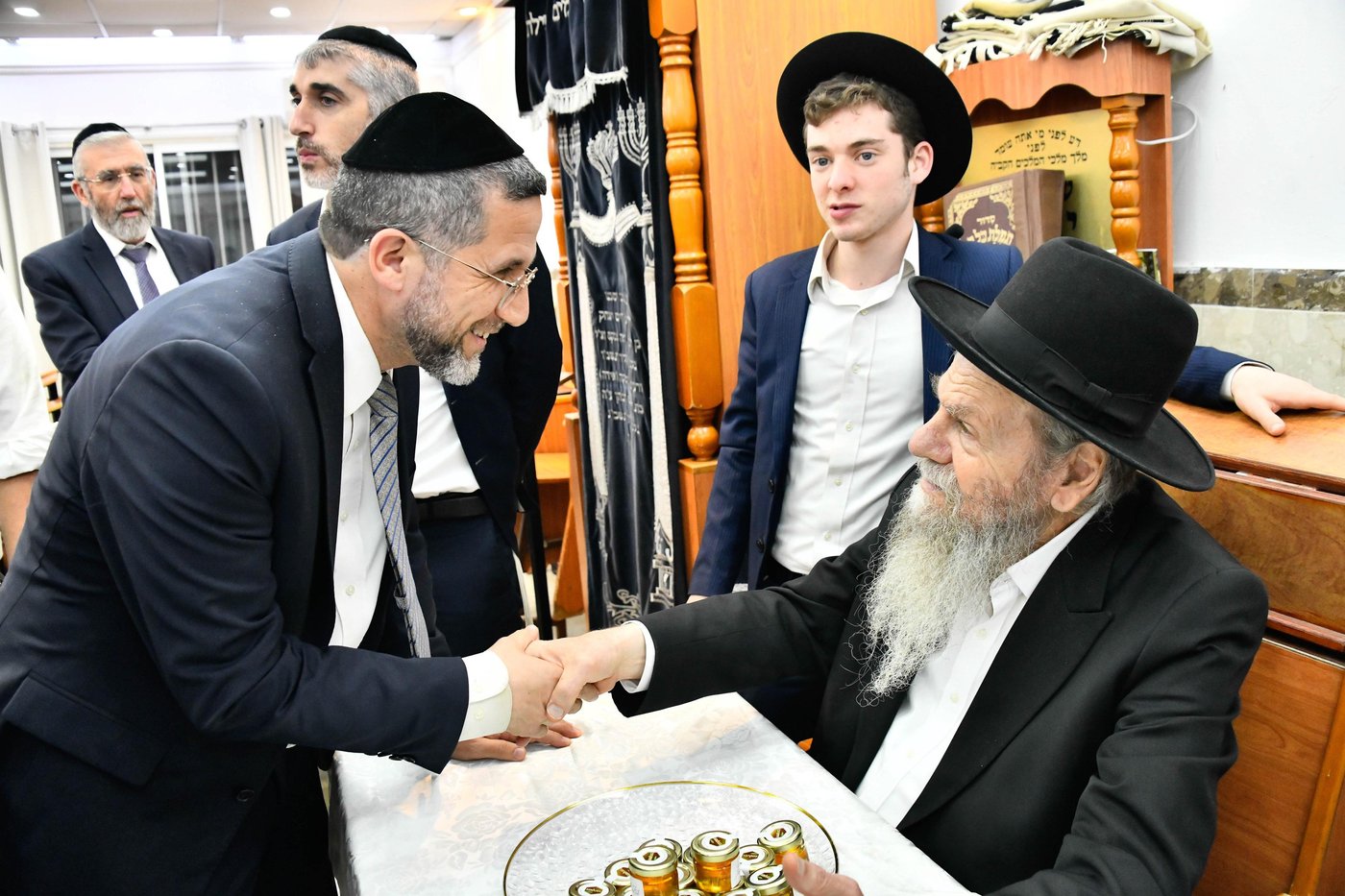 הגרמ"ש אדלשטיין בשיחה בשיח יצחק