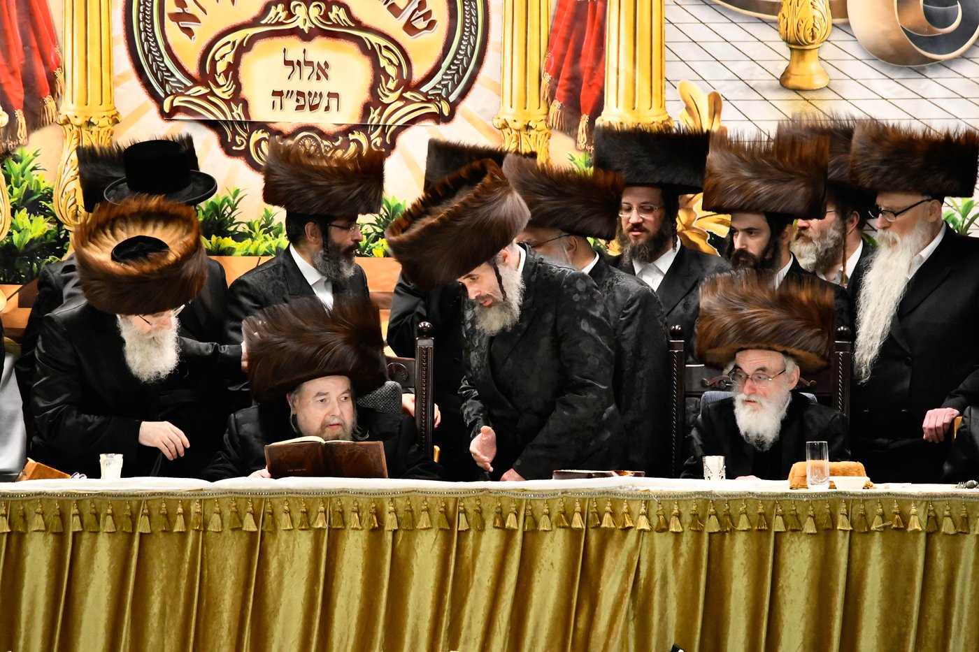 שמחת בר המצווה לנכד האדמו"ר מבעלזא