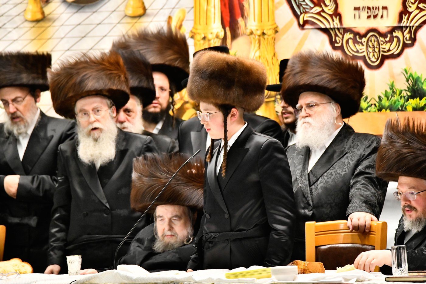 שמחת בר המצווה לנכד האדמו"ר מבעלזא