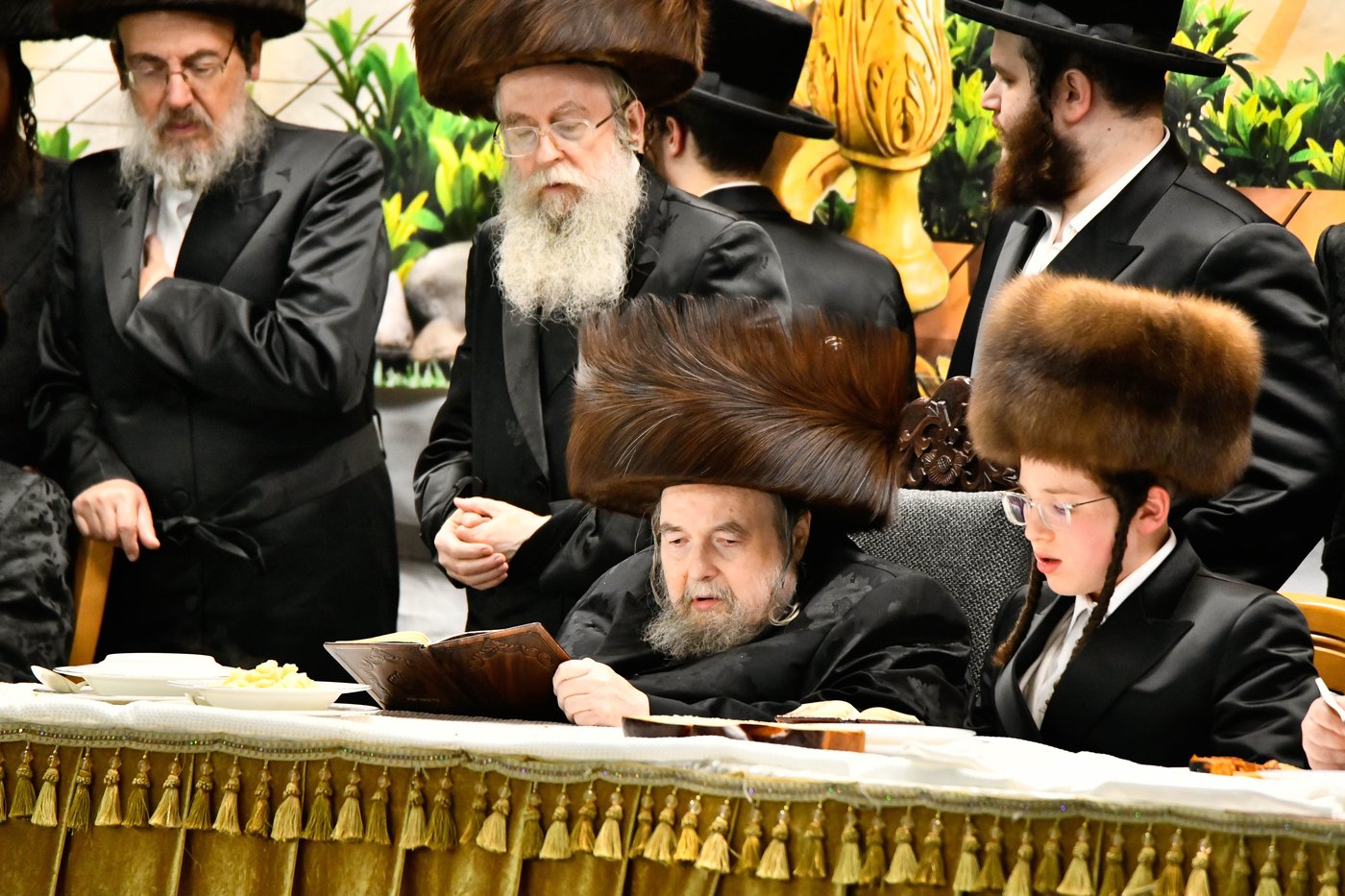 שמחת בר המצווה לנכד האדמו"ר מבעלזא