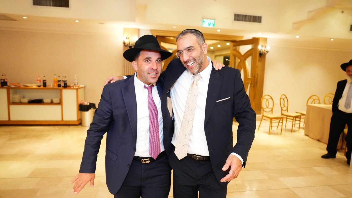 איתי גדסי בירמץ את בנו; מי הגיע לאחל מזל טוב? | צפו בתיעוד נרחב