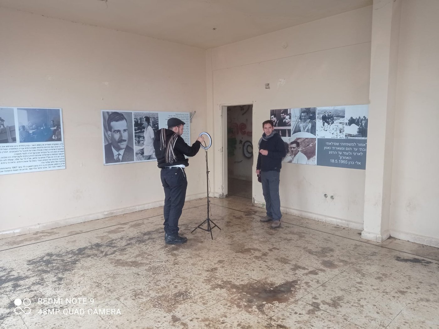 כותב השורות מראיין את ליבנה ע"ה במפקדת הצבא הסורי הנטושה בקוניטרה