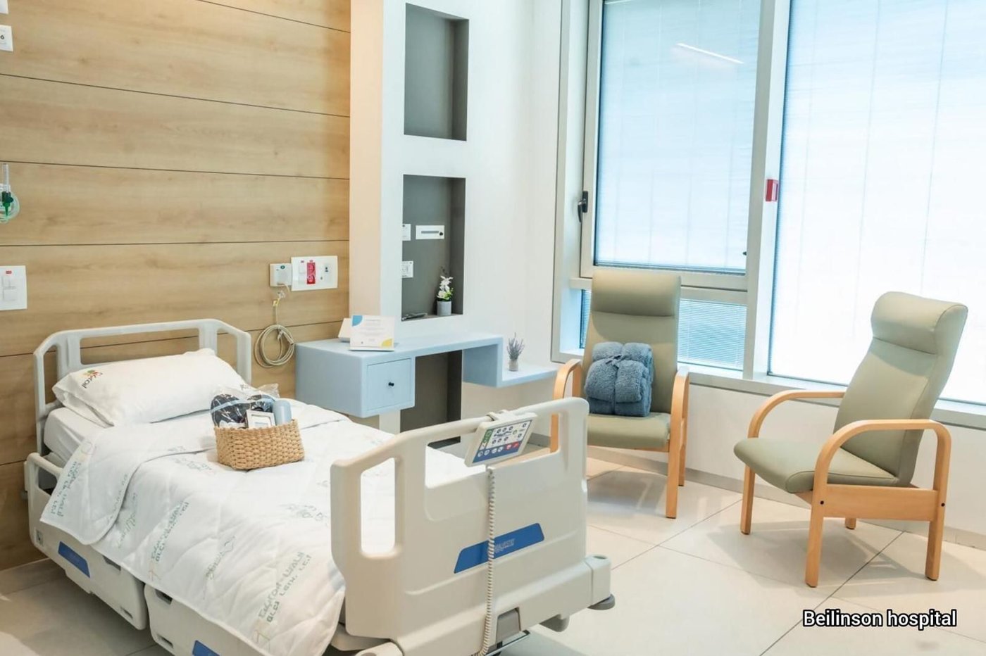 מרגש | סוכה ומחלקה ייעודית: כך נראית ההיערכות בבית החולים לקליטת החטופים 