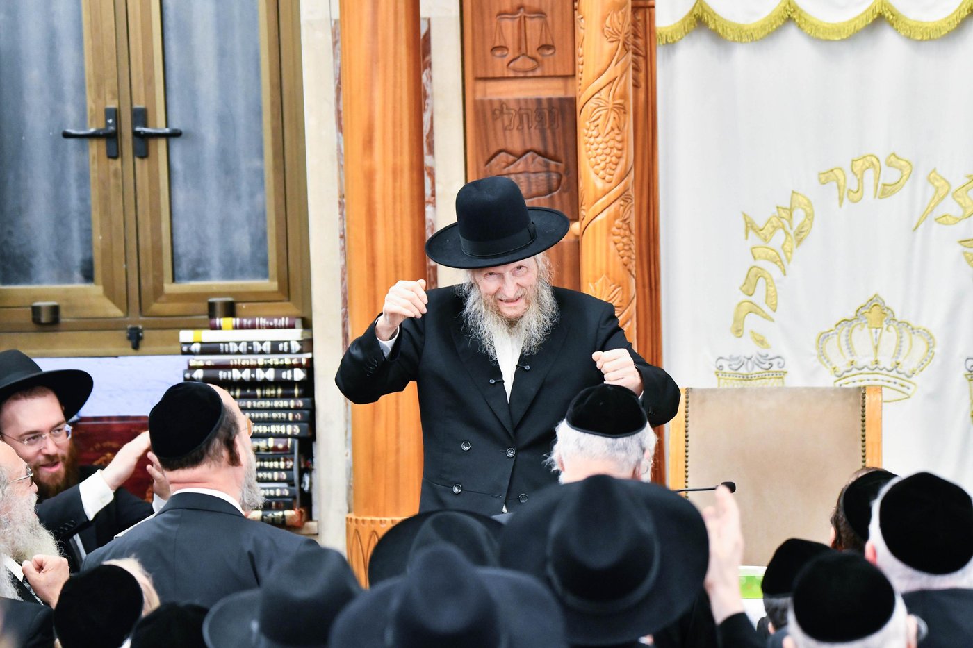הגה"צ רבי דן סגל בשמחת בית השואבה