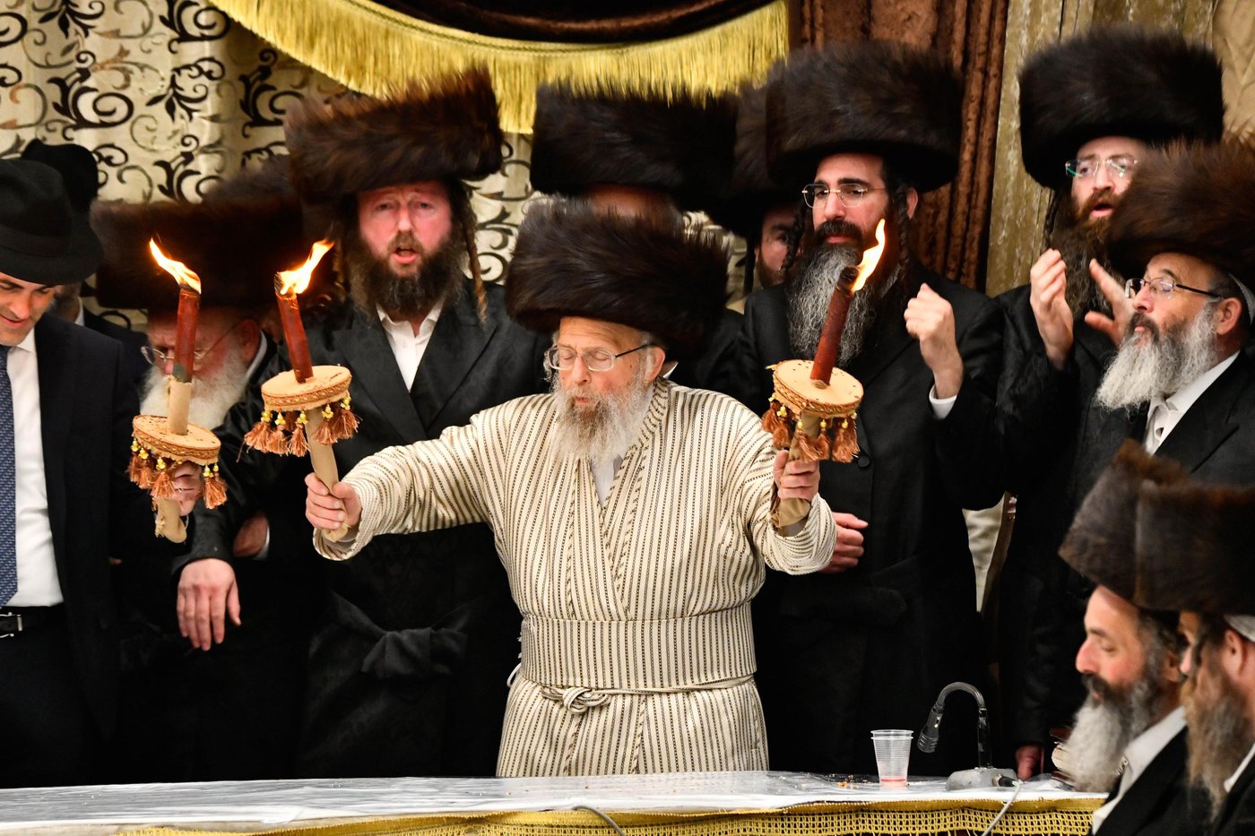 האדמו"ר מפינסק קרלין בטיש חוה"מ סוכות