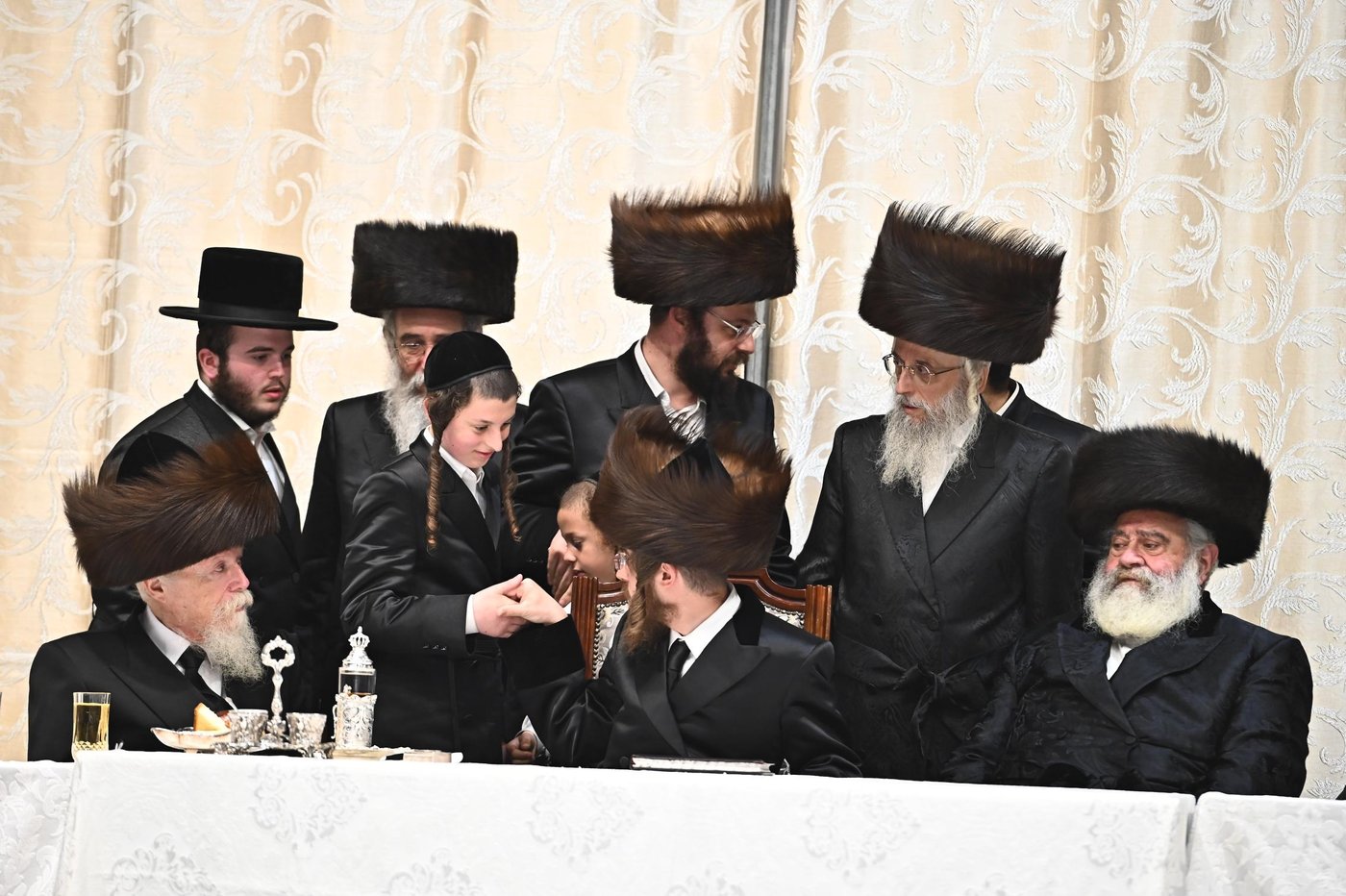 האדמו"ר מסאדיגורה בטיש חוה"מ סוכות