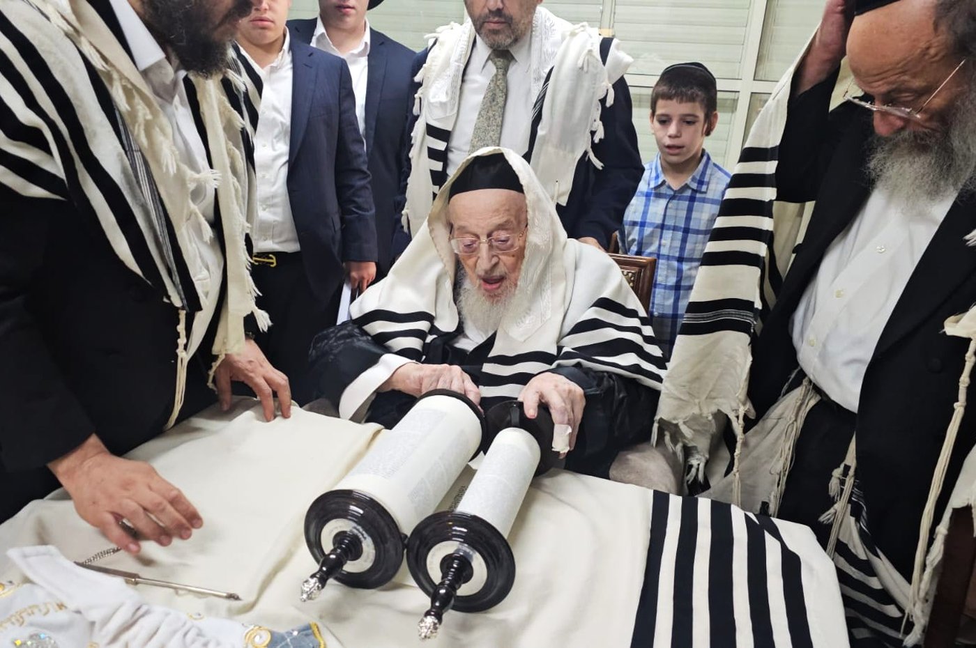 הגאון רבי מאיר צבי ברגמן בעליה לתורה