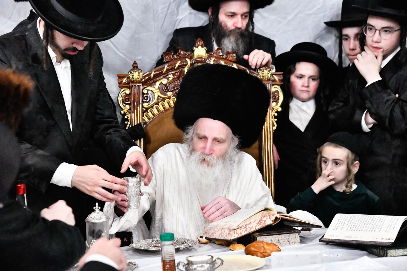 טיש חוה"מ סוכות אצל הגרי"מ מורגנשטרן