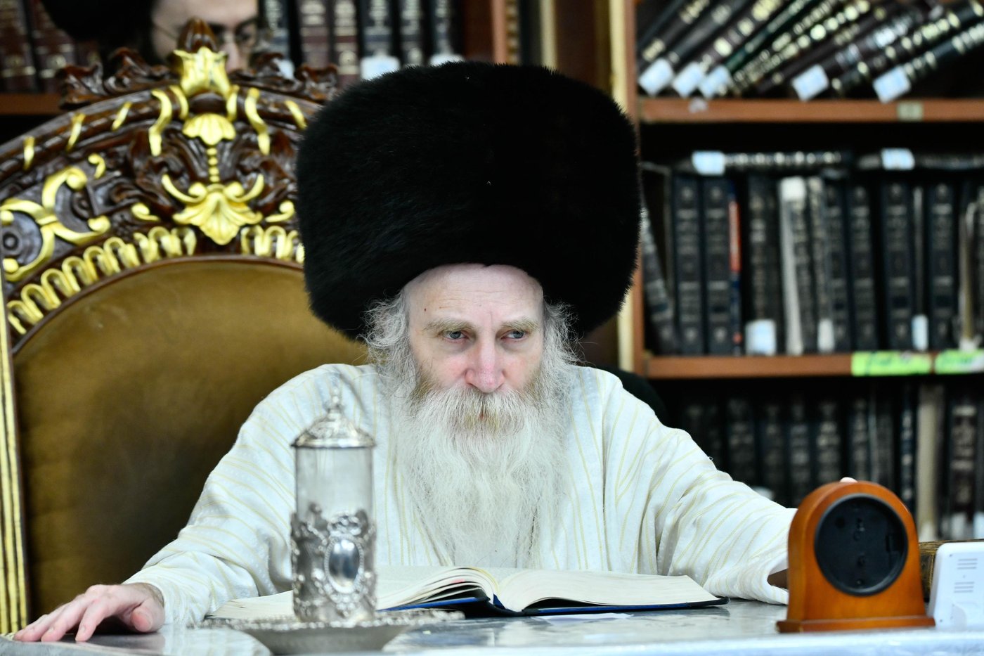 טיש חוה"מ סוכות אצל הגרי"מ מורגנשטרן