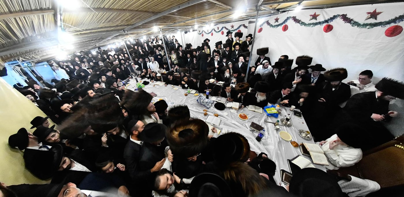 טיש חוה"מ סוכות אצל הגרי"מ מורגנשטרן