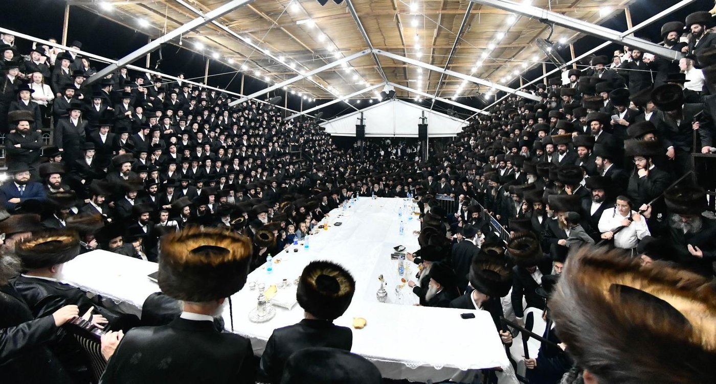 האדמו"ר מביאלה בטיש חול המועד סוכות