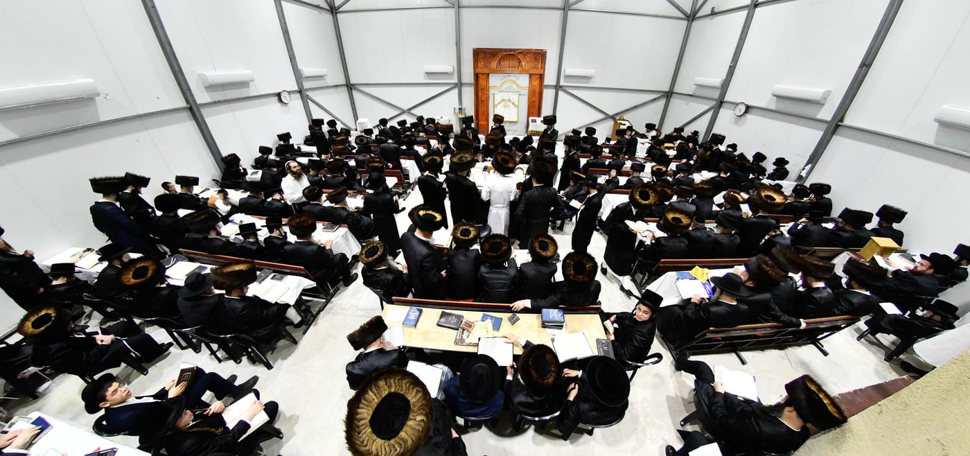 ליל הושענא רבה בחצה"ק זוטשקא