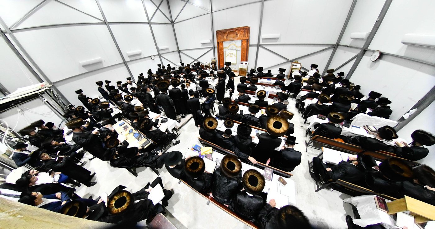 ליל הושענא רבה בחצה"ק זוטשקא