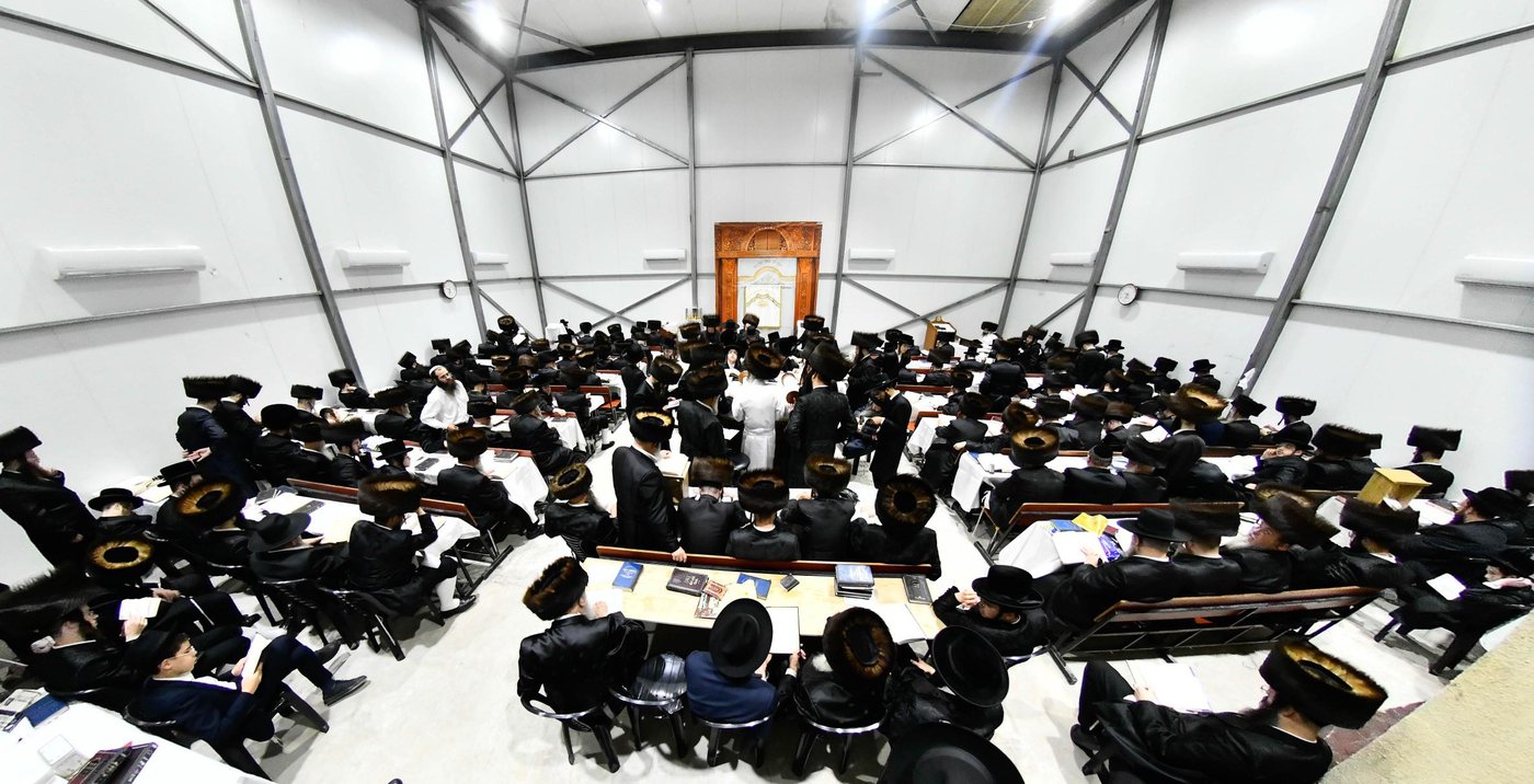 ליל הושענא רבה בחצה"ק זוטשקא