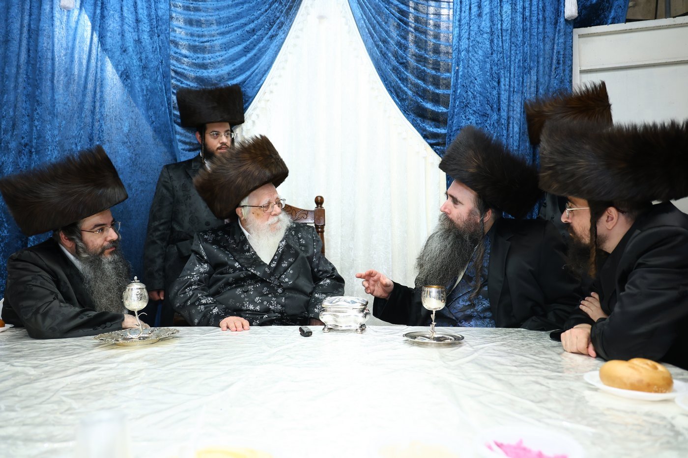 הריש"ב הלברשטאם בביקור אצל האדמו"ר משאץ ויזניץ