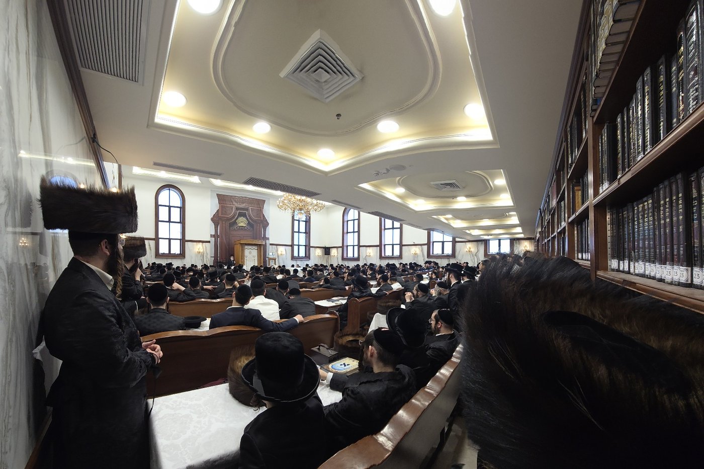 הגר"ז כהן בביה"כ בעלזא באשדוד