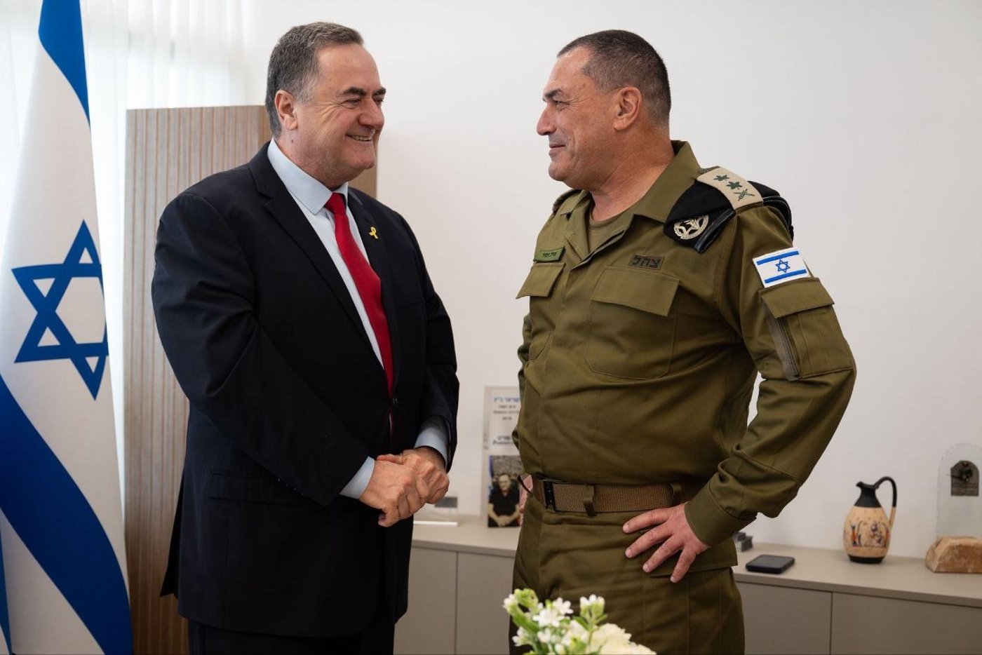 שר הביטחון כ"ץ והרמטכ"ל אייל זמיר