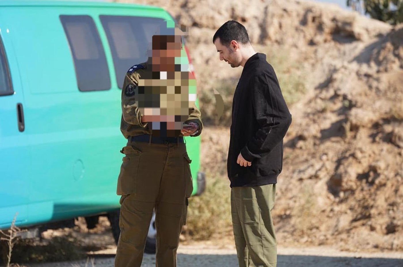 גיא גלבוע דלל עם נציגי צה"ל